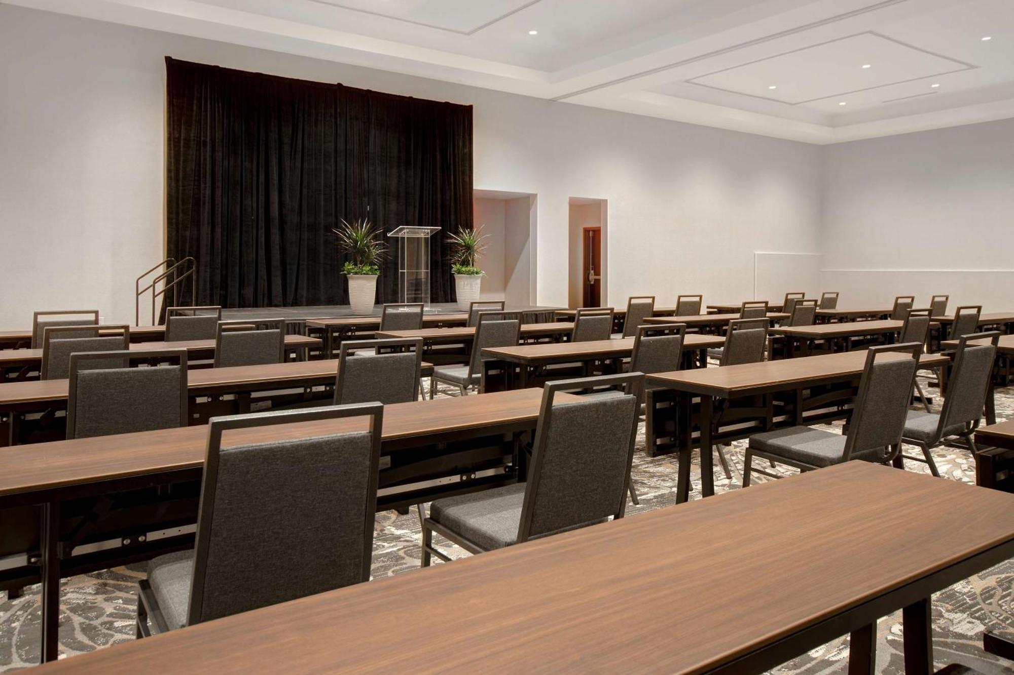 Embassy Suites By Hilton Alpharetta Halcyon Екстер'єр фото